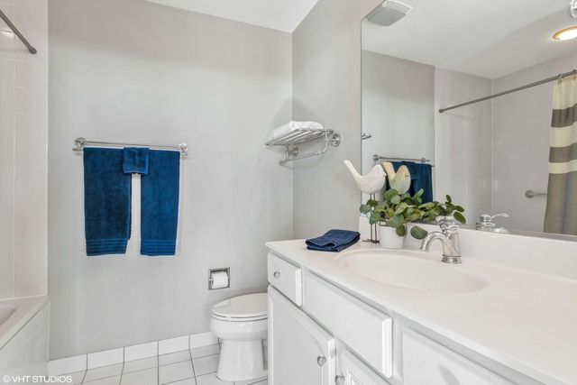 77 S Evergreen Avenue 507, Arlington Heights, IL 60005