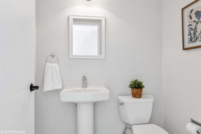 77 S Evergreen Avenue 507, Arlington Heights, IL 60005