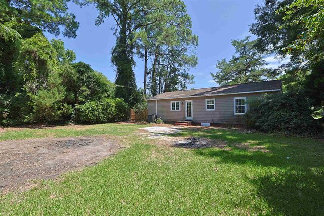 558 Cedar Dr., Myrtle Beach, SC 29577