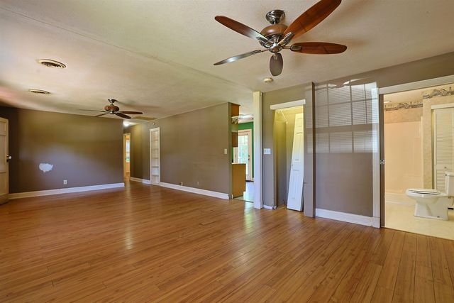 558 Cedar Dr., Myrtle Beach, SC 29577