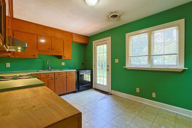 558 Cedar Dr., Myrtle Beach, SC 29577