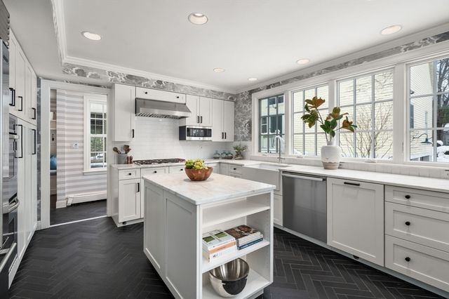 126 Newton Street, Weston, MA 02493