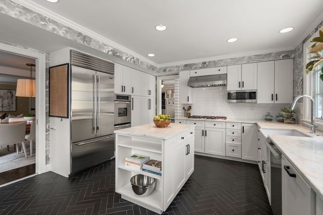 126 Newton Street, Weston, MA 02493