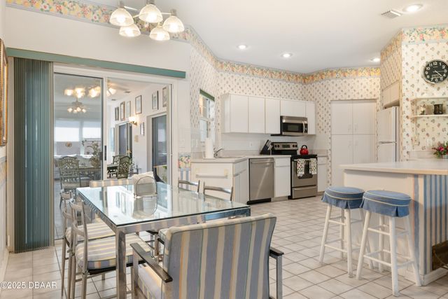 3 E Point Court, Palm Coast, FL 32164