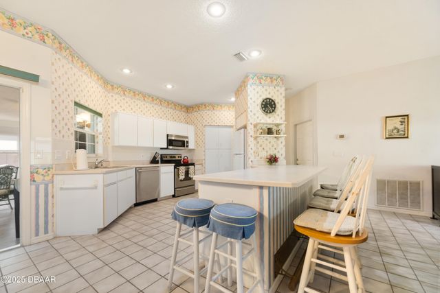 3 E Point Court, Palm Coast, FL 32164