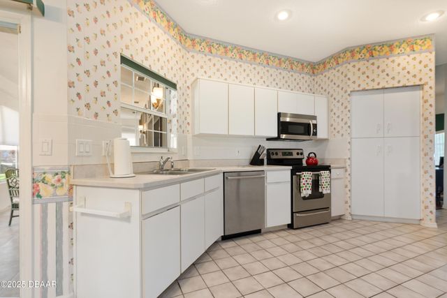 3 E Point Court, Palm Coast, FL 32164
