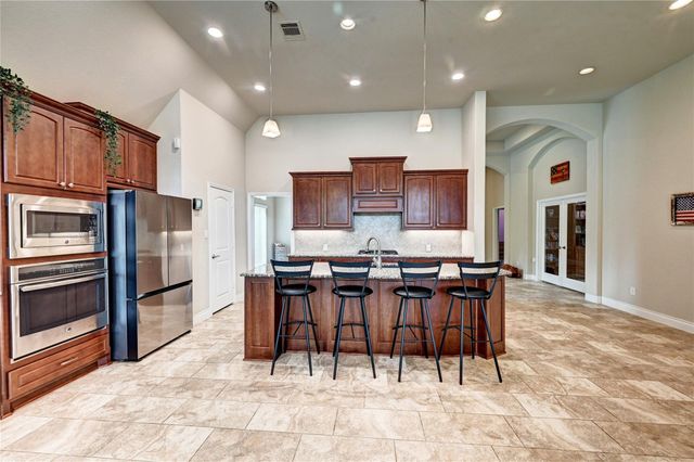 335 Fox Trail Road, Montgomery, TX 77316