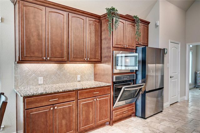 335 Fox Trail Road, Montgomery, TX 77316