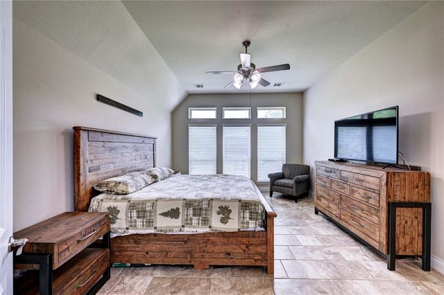 335 Fox Trail Road, Montgomery, TX 77316