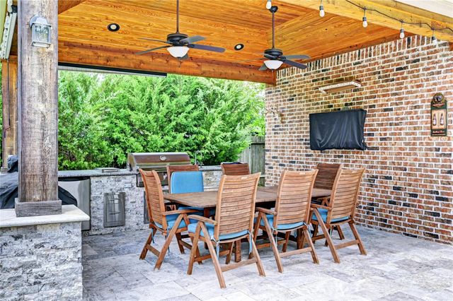 335 Fox Trail Road, Montgomery, TX 77316