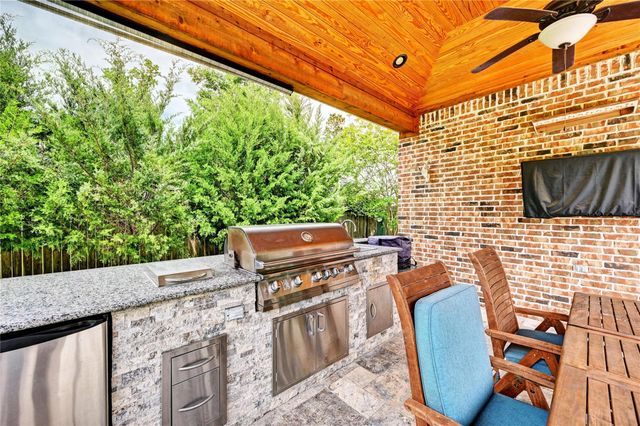 335 Fox Trail Road, Montgomery, TX 77316