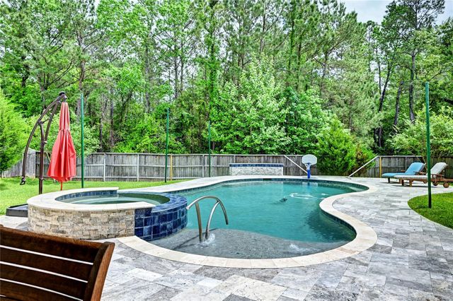 335 Fox Trail Road, Montgomery, TX 77316