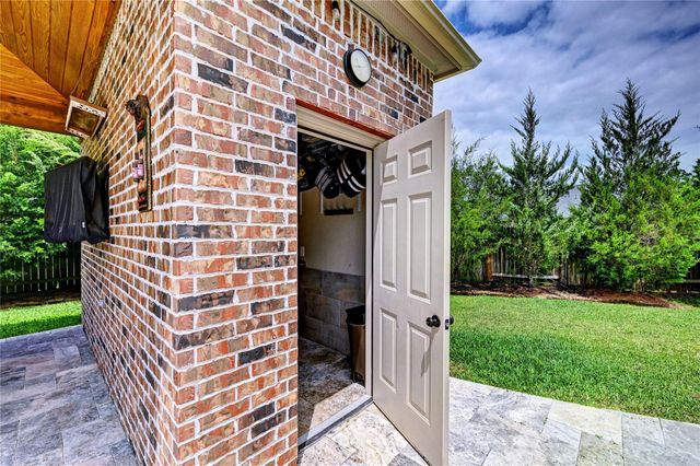 335 Fox Trail Road, Montgomery, TX 77316