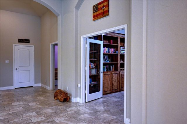 335 Fox Trail Road, Montgomery, TX 77316