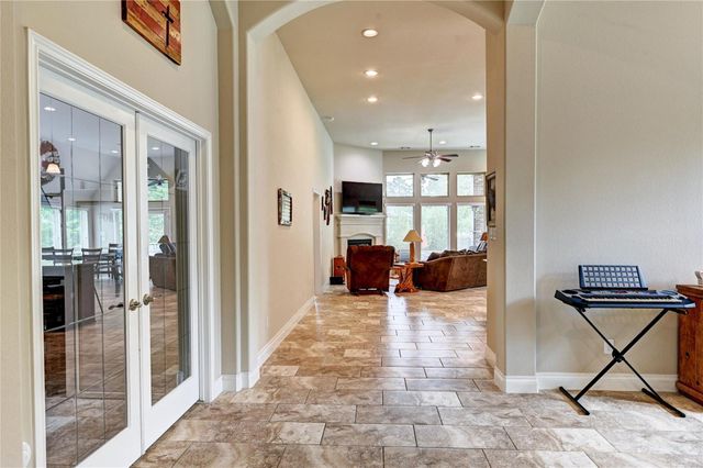 335 Fox Trail Road, Montgomery, TX 77316