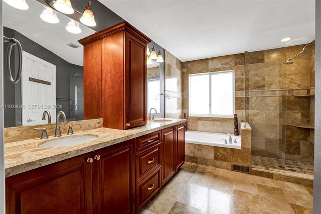 5322 NW 110th Ave 5322, Doral, FL 33178