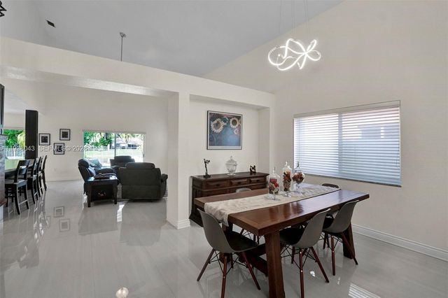 5322 NW 110th Ave 5322, Doral, FL 33178