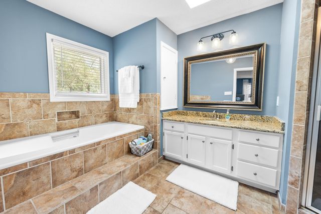 567 SIX CROWNS ST, Collierville, TN 38017