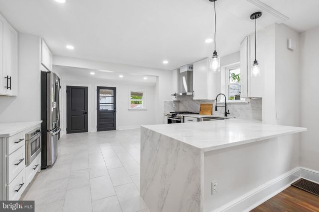 114 CONESTOGA RD, Wayne, PA 19087