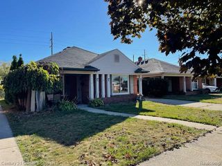 7272 Nightingale Street, Dearborn Heights, MI 48127