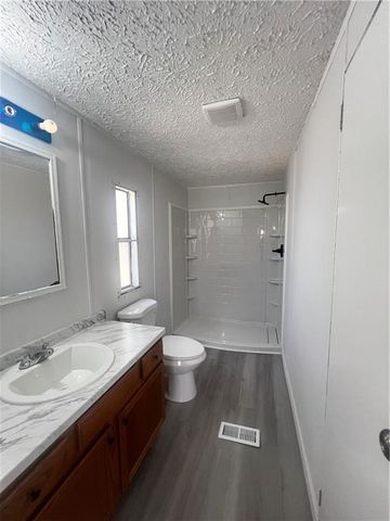 886 Walnut Dr, Monroe, GA 30655