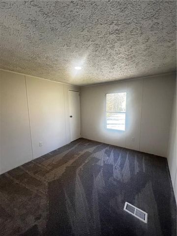 886 Walnut Dr, Monroe, GA 30655