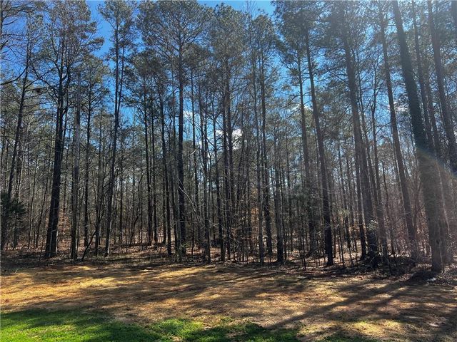 886 Walnut Dr, Monroe, GA 30655