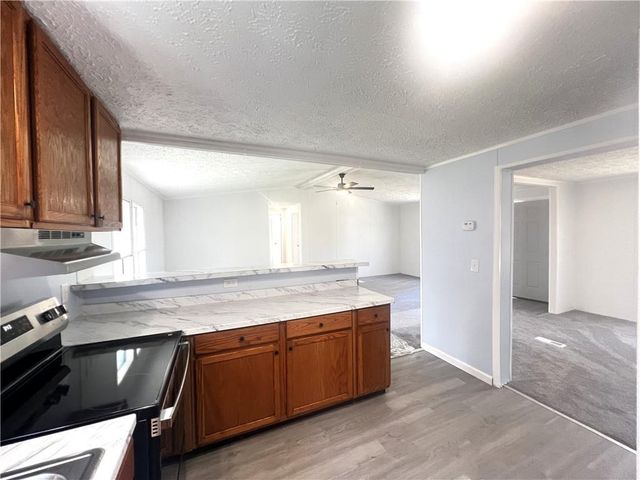 886 Walnut Dr, Monroe, GA 30655