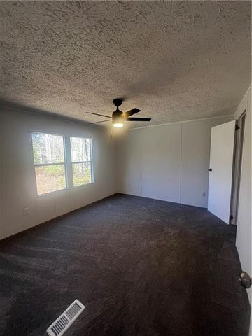 886 Walnut Dr, Monroe, GA 30655