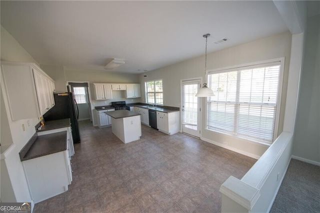 8145 Lockslay Way, Suwanee, GA 30024