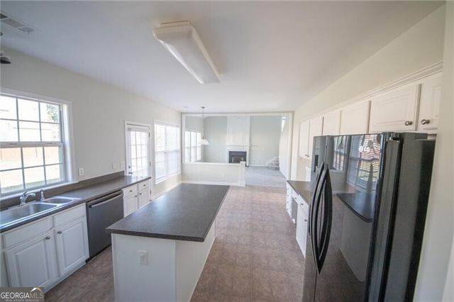 8145 Lockslay Way, Suwanee, GA 30024