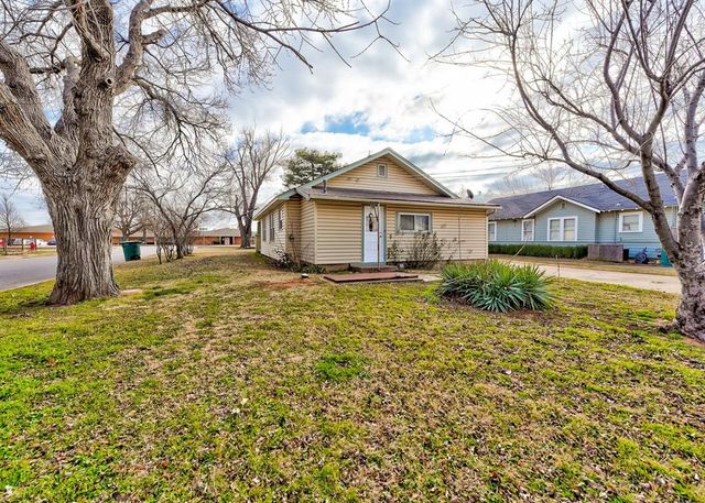 913 N Boulevard Street, Edmond, OK 73034