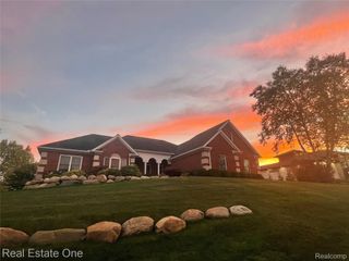 9032 Palmers Way Drive, Tyrone Township, MI 48430