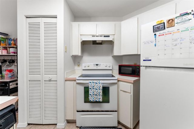 24134 HAMPTON PLACE, Lutz, FL 33559