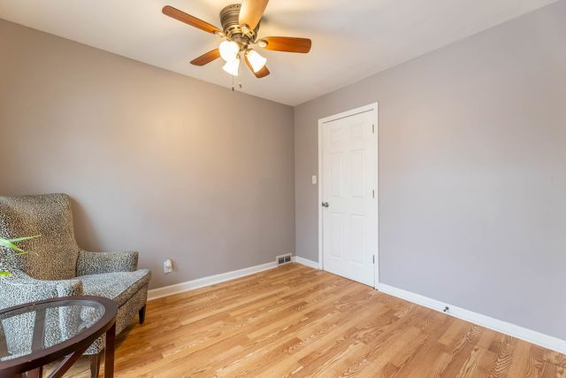 900 Croghan Avenue, Joliet, IL 60436