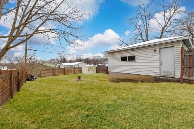 900 Croghan Avenue, Joliet, IL 60436