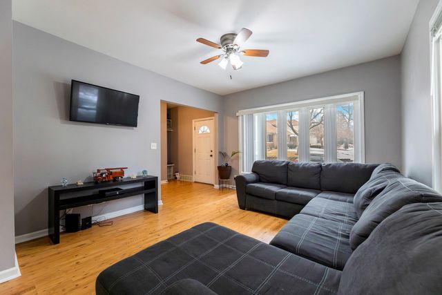 900 Croghan Avenue, Joliet, IL 60436