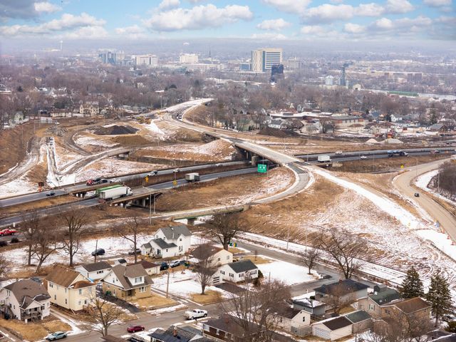 900 Croghan Avenue, Joliet, IL 60436