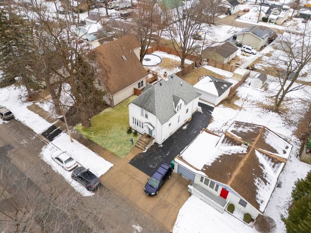 900 Croghan Avenue, Joliet, IL 60436