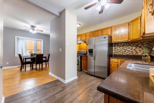 900 Croghan Avenue, Joliet, IL 60436