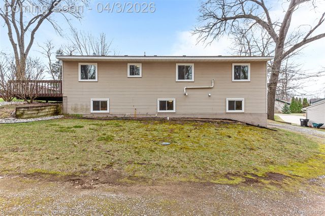 10618 Wolverine Drive, Hamburg Township, MI 48169