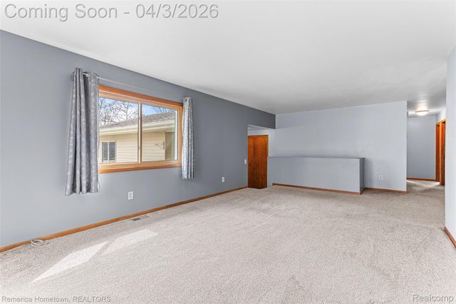 10618 Wolverine Drive, Hamburg Township, MI 48169