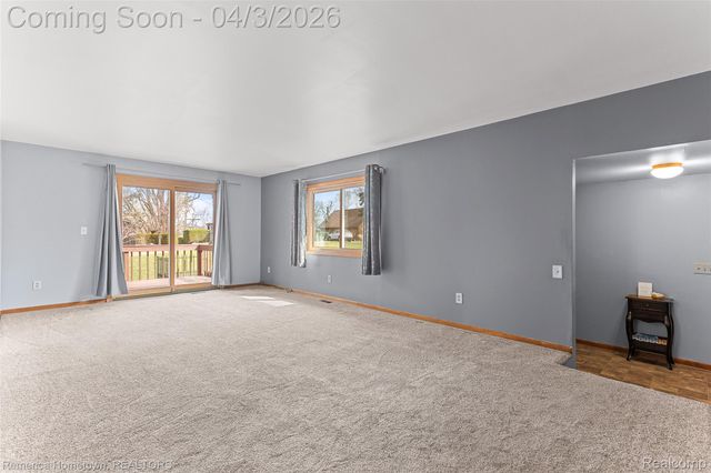 10618 Wolverine Drive, Hamburg Township, MI 48169