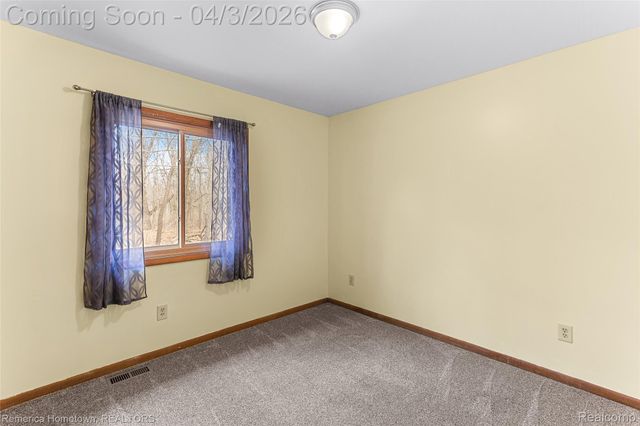 10618 Wolverine Drive, Hamburg Township, MI 48169