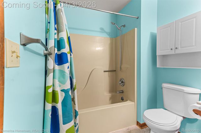 10618 Wolverine Drive, Hamburg Township, MI 48169