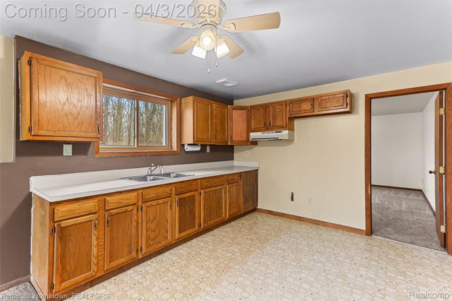 10618 Wolverine Drive, Hamburg Township, MI 48169
