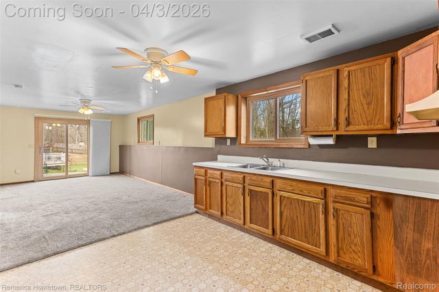 10618 Wolverine Drive, Hamburg Township, MI 48169