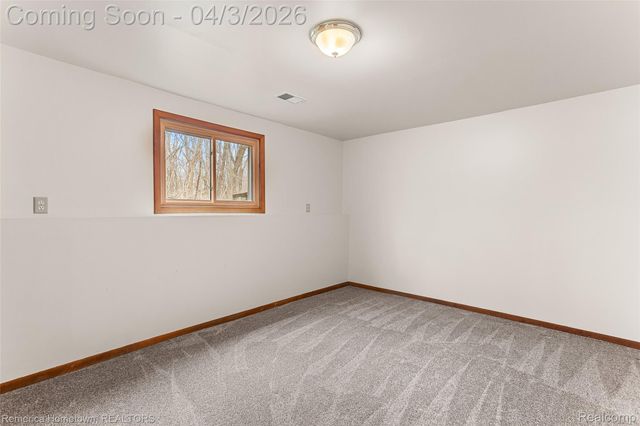 10618 Wolverine Drive, Hamburg Township, MI 48169