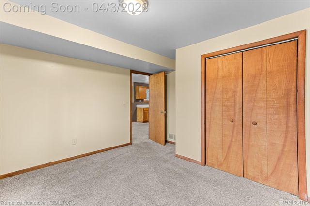 10618 Wolverine Drive, Hamburg Township, MI 48169