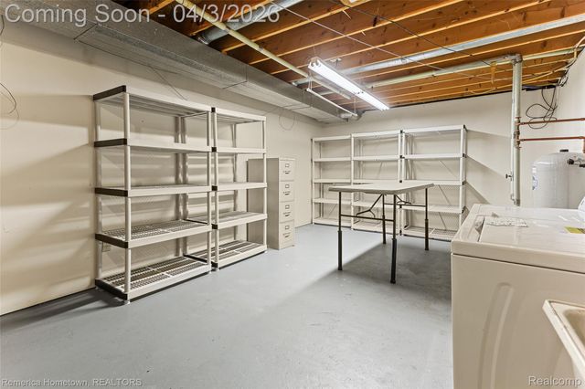 10618 Wolverine Drive, Hamburg Township, MI 48169